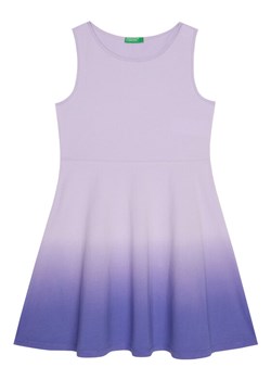 United Colors Of Benetton Sukienka letnia 3NPDCV011 Fioletowy Regular Fit ze sklepu MODIVO w kategorii Sukienki dziewczęce - zdjęcie 184158564