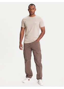 Guess T-Shirt M4GI70 KC9X0 Beżowy Slim Fit ze sklepu MODIVO w kategorii T-shirty męskie - zdjęcie 184165020