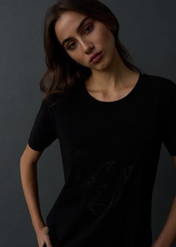 Luźny T-shirt damski z aplikacją z dżetów - id: 10045810-003 - marki Diverse - 184174062 Luźny T-shirt damski z aplikacją z dżetów ze sklepu Diverse w kategorii Bluzki damskie - zdjęcie 184174062