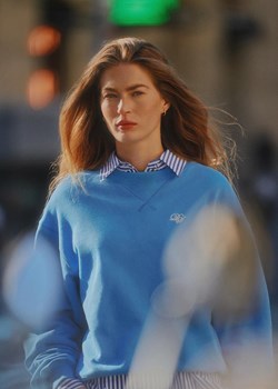 Bawełniana bluza dresowa z haftem ze sklepu Diverse w kategorii Bluzy damskie - zdjęcie 184176482