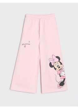 Sinsay - Szerokie spodnie Minnie Mouse - różowy ze sklepu Sinsay w kategorii Spodnie dziewczęce - zdjęcie 184184081