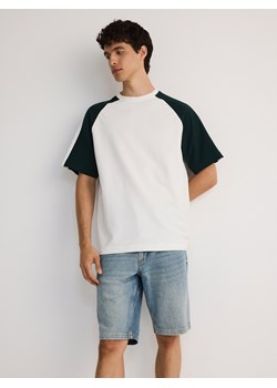 Reserved - T-shirt oversize z raglanowym rękawem - złamana biel ze sklepu Reserved w kategorii T-shirty męskie - zdjęcie 184185044