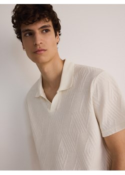 Reserved - Strukturalne polo regular fit - złamana biel ze sklepu Reserved w kategorii T-shirty męskie - zdjęcie 184185164