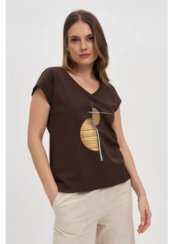 T-shirt bawełniany brązowy ze sklepu Moodo.pl w kategorii Bluzki damskie - zdjęcie 184195014