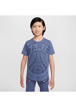 T-shirt piłkarski z sezonowym nadrukiem dla dużych dzieci Nike Paris Saint-Germain - Niebieski - id: 41603549268new - marki Nike - 184204022 T-shirt piłkarski z sezonowym nadrukiem dla dużych dzieci Nike Paris Saint-Germain - Niebieski ze sklepu Nike poland w kategorii T-shirty chłopięce - zdjęcie 184204022