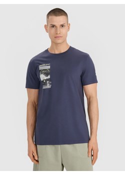 Męski t-shirt z nadrukiem 4F 4FRSS25TTSHM2997 - granatowy ze sklepu Sportstylestory.com w kategorii T-shirty męskie - zdjęcie 184208314