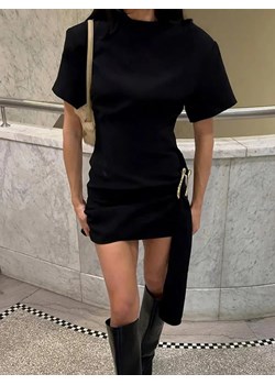 Elegancka sukienka mini z ozdobnym paskiem - Czarny S ze sklepu Intimica.pl w kategorii Sukienki - zdjęcie 184212424