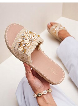 Royalfashion Klapki damskie z muszelkami Sandy ze sklepu royalfashion.pl w kategorii Klapki damskie - zdjęcie 184219434