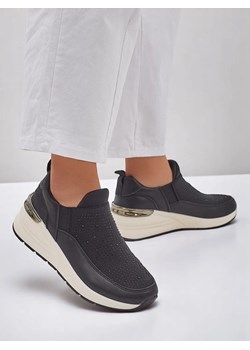 Royalfashion Wsuwane damskie buty sportowe z cyrkoniami Elera ze sklepu royalfashion.pl w kategorii Buty sportowe damskie - zdjęcie 184220573