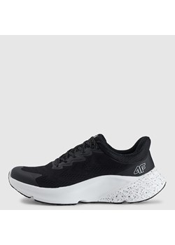 Męskie buty do biegania 4F Freemove Elevated Mesh 4FRSS25FSPOM164 - czarne ze sklepu Sportstylestory.com w kategorii Buty sportowe męskie - zdjęcie 184221263