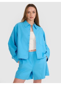 Damska koszula oversize 4F 4FRSS25TSHIF130 - niebieska ze sklepu Sportstylestory.com w kategorii Koszule damskie - zdjęcie 184221454