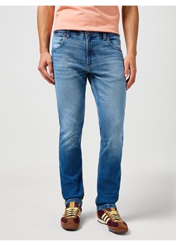 WRANGLER MĘSKIE SPODNIE JEANSOWE WRANGLER GREENSBORO MID AUTHENTIC WASH 112362443 ze sklepu YouNeedit.pl w kategorii Jeansy męskie - zdjęcie 184229083