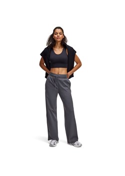 Damskie spodnie treningowe Under Armour Motion Open Hem Pant - szare ze sklepu Sportstylestory.com w kategorii Spodnie damskie - zdjęcie 184236904