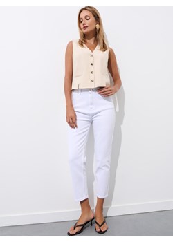 Mohito - Jeansy mom slim PETITE - biały ze sklepu Mohito w kategorii Jeansy damskie - zdjęcie 184239070