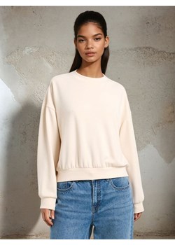 Sinsay - Gładka bluza z długim rękawem soft touch - kremowy ze sklepu Sinsay w kategorii Bluzy damskie - zdjęcie 184246330