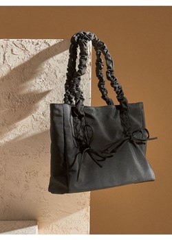 Sinsay - Torebka tote z dekoracyjnymi kokardami - czarny ze sklepu Sinsay w kategorii Torby Shopper bag - zdjęcie 184246782