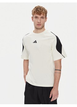 adidas T-Shirt Stadium JX5640 Biały Regular Fit ze sklepu MODIVO w kategorii T-shirty męskie - zdjęcie 184253290