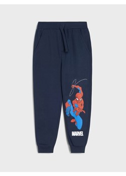 Sinsay - Spodnie dresowe Marvel - granatowy ze sklepu Sinsay w kategorii Spodnie chłopięce - zdjęcie 184255241