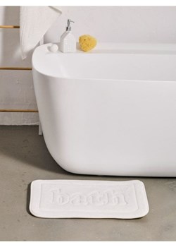 Sinsay - Dywanik łazienkowy z napisem Bath - biały ze sklepu Sinsay w kategorii Dywaniki łazienkowe - zdjęcie 184261600