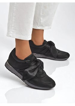 Royalfashion Sneakersy damskie z kokardą Socca ze sklepu royalfashion.pl w kategorii Buty sportowe damskie - zdjęcie 184263962