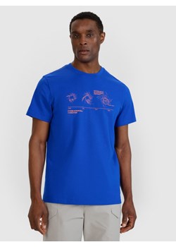 Męski t-shirt z nadrukiem 4F 4FWSS25TTSHM1982 - niebieski ze sklepu Sportstylestory.com w kategorii T-shirty męskie - zdjęcie 184264062