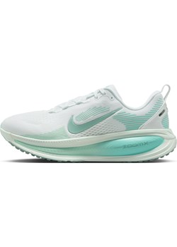 Damskie buty do biegania po asfalcie Nike Vomero 18 - Biel ze sklepu Nike poland w kategorii Buty sportowe damskie - zdjęcie 184264222