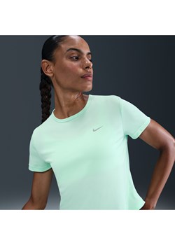 Damska koszulka z krótkim rękawem do biegania Dri-FIT Nike Tempo - Zieleń ze sklepu Nike poland w kategorii Bluzki damskie - zdjęcie 184265123