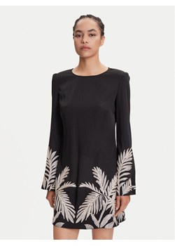 Guess Sukienka koktajlowa W5YK10 WHCU2 Czarny Regular Fit ze sklepu MODIVO w kategorii Sukienki - zdjęcie 184269452