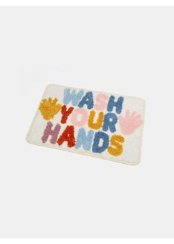 Sinsay - Mata łazienkowa z napisem "Wash your hands" - wielobarwny ze sklepu Sinsay w kategorii Dywaniki łazienkowe - zdjęcie 184270171
