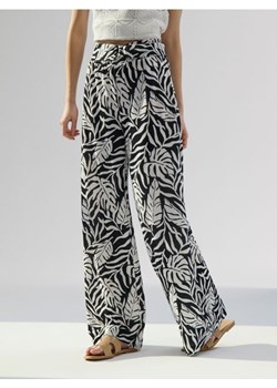 Sinsay - Spodnie wide leg w roślinny wzór - wielobarwny - id: 579BE-MLC - marki Sinsay - 184276814 Sinsay - Spodnie wide leg w roślinny wzór - wielobarwny ze sklepu Sinsay w kategorii Spodnie damskie - zdjęcie 184276814