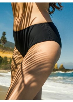 Sinsay - Dół od bikini w sportowym stylu - czarny ze sklepu Sinsay w kategorii Stroje kąpielowe - zdjęcie 184276884