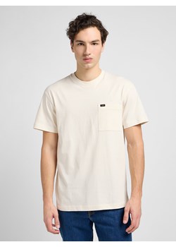 LEE MĘSKA KOSZULKA LEE RELAXED POCKET TEE ECRU 112342986 ze sklepu YouNeedit.pl w kategorii T-shirty męskie - zdjęcie 184283482