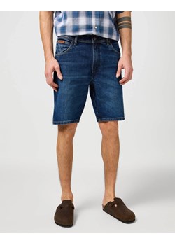 WRANGLER MĘSKIE SPODENKI JEANSOWE WRANGLER TEXAS SHORTS MEADOW HAZE 112362506 ze sklepu YouNeedit.pl w kategorii Spodenki męskie - zdjęcie 184283572