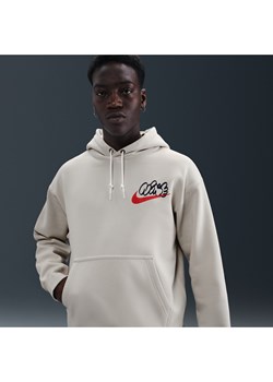 Męska dzianinowa bluza z kapturem Nike Solo Swoosh - Brązowy ze sklepu Nike poland w kategorii Bluzy męskie - zdjęcie 184284132