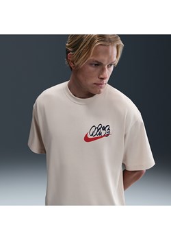 T-shirt męski Nike Solo Swoosh - Brązowy ze sklepu Nike poland w kategorii T-shirty męskie - zdjęcie 184284343