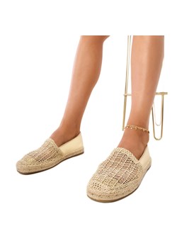 Złote espadryle ażurowe na platformie złoty - id: 228035 - marki ButyModne.pl - 184285140 Złote espadryle ażurowe na platformie złoty ze sklepu ButyModne.pl w kategorii Espadryle damskie - zdjęcie 184285140