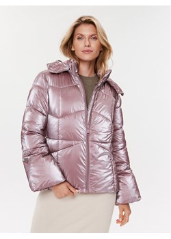 Guess Kurtka zimowa W3BL25 WFR90 Różowy Regular Fit ze sklepu MODIVO w kategorii Kurtki damskie - zdjęcie 184287882