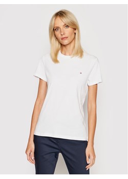Tommy Hilfiger T-Shirt WW0WW22043 Biały Regular Fit ze sklepu MODIVO w kategorii Bluzki damskie - zdjęcie 184290563