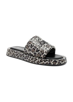 Marc Cain Klapki | z dodatkiem skóry ze sklepu Gomez Fashion Store w kategorii Klapki damskie - zdjęcie 184300824