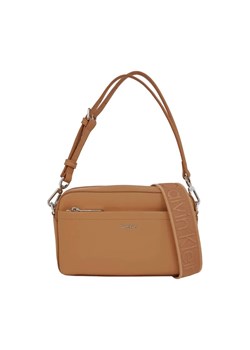 Calvin Klein Listonoszka ze sklepu Gomez Fashion Store w kategorii Listonoszki - zdjęcie 184301112