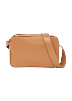 Calvin Klein Listonoszka ze sklepu Gomez Fashion Store w kategorii Listonoszki - zdjęcie 184301242
