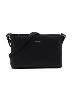 Calvin Klein Listonoszka ze sklepu Gomez Fashion Store w kategorii Listonoszki - zdjęcie 184303260