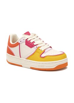 Guess Sneakersy ze sklepu Gomez Fashion Store w kategorii Buty sportowe damskie - zdjęcie 184303301