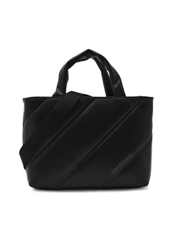 Calvin Klein Jeans Torebka na ramię ze sklepu Gomez Fashion Store w kategorii Torby Shopper bag - zdjęcie 184303621
