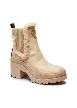 Guess Sztyblety na słupku YVETTE shearling ze sklepu Gomez Fashion Store w kategorii Botki - zdjęcie 184304622