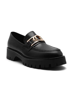 Guess Skórzane loafersy ILARY ze sklepu Gomez Fashion Store w kategorii Półbuty damskie - zdjęcie 184304813