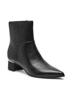 Guess Skórzane botki na słupku LUKKIE ze sklepu Gomez Fashion Store w kategorii Botki - zdjęcie 184304973