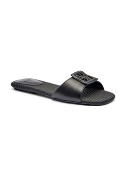 Armani Exchange Klapki ze sklepu Gomez Fashion Store w kategorii Klapki damskie - zdjęcie 184305142