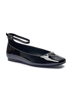 Guess Baleriny LEVVIS | z dodatkiem skóry ze sklepu Gomez Fashion Store w kategorii Balerinki - zdjęcie 184308014