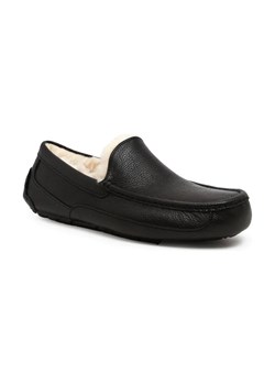 UGG Skórzane obuwie domowe M ASCOT ze sklepu Gomez Fashion Store w kategorii Kapcie męskie - zdjęcie 184309144